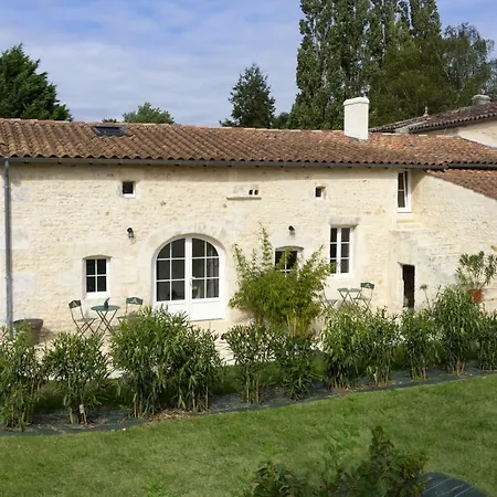 Holiday home Le Clos De *
