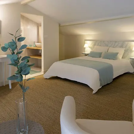 Le Clos De Semesterbostad *