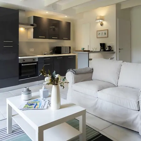 Holiday home Le Clos De *